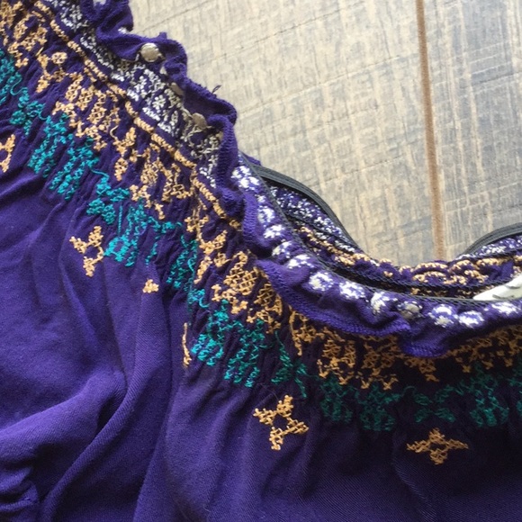 Blue shirt and shorts set. - Picture 3 of 3